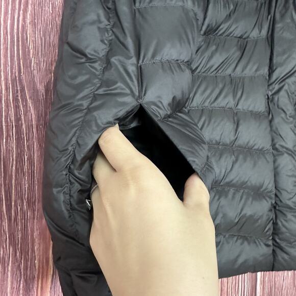 UNIQLO Ultra Light Genuine Down Filled Puffer Packable Vest Womens Small S Brown - Picture 6 of 6